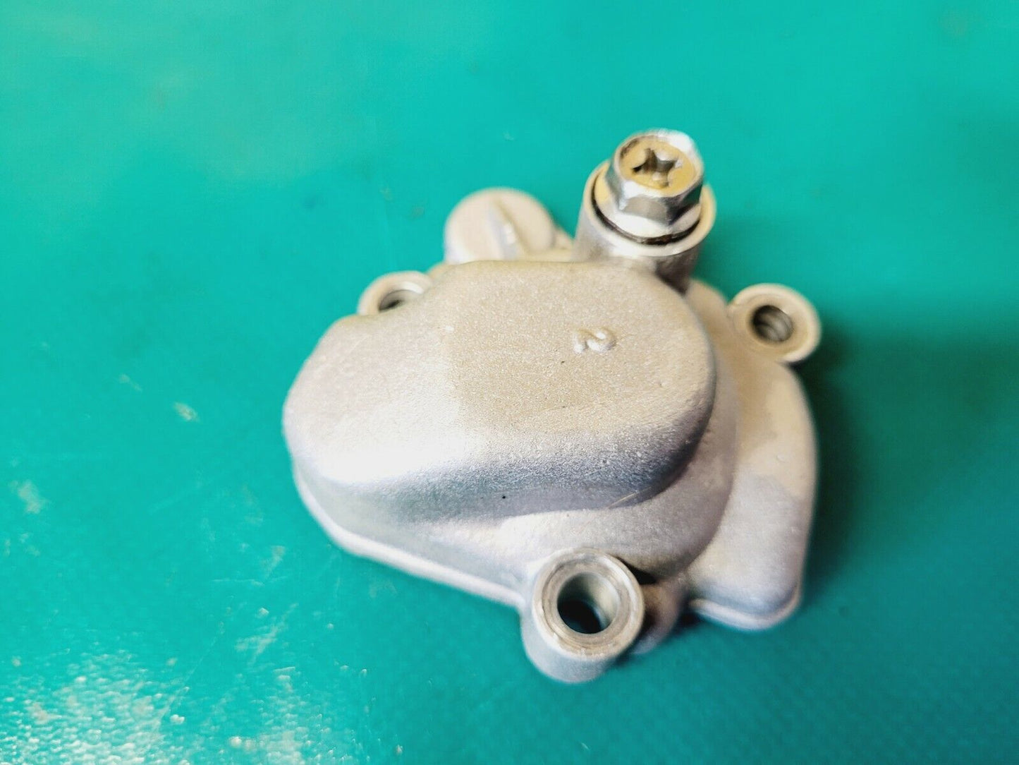 Carter de pompe à eau YAMAHA 125 DT lc modele 10V
