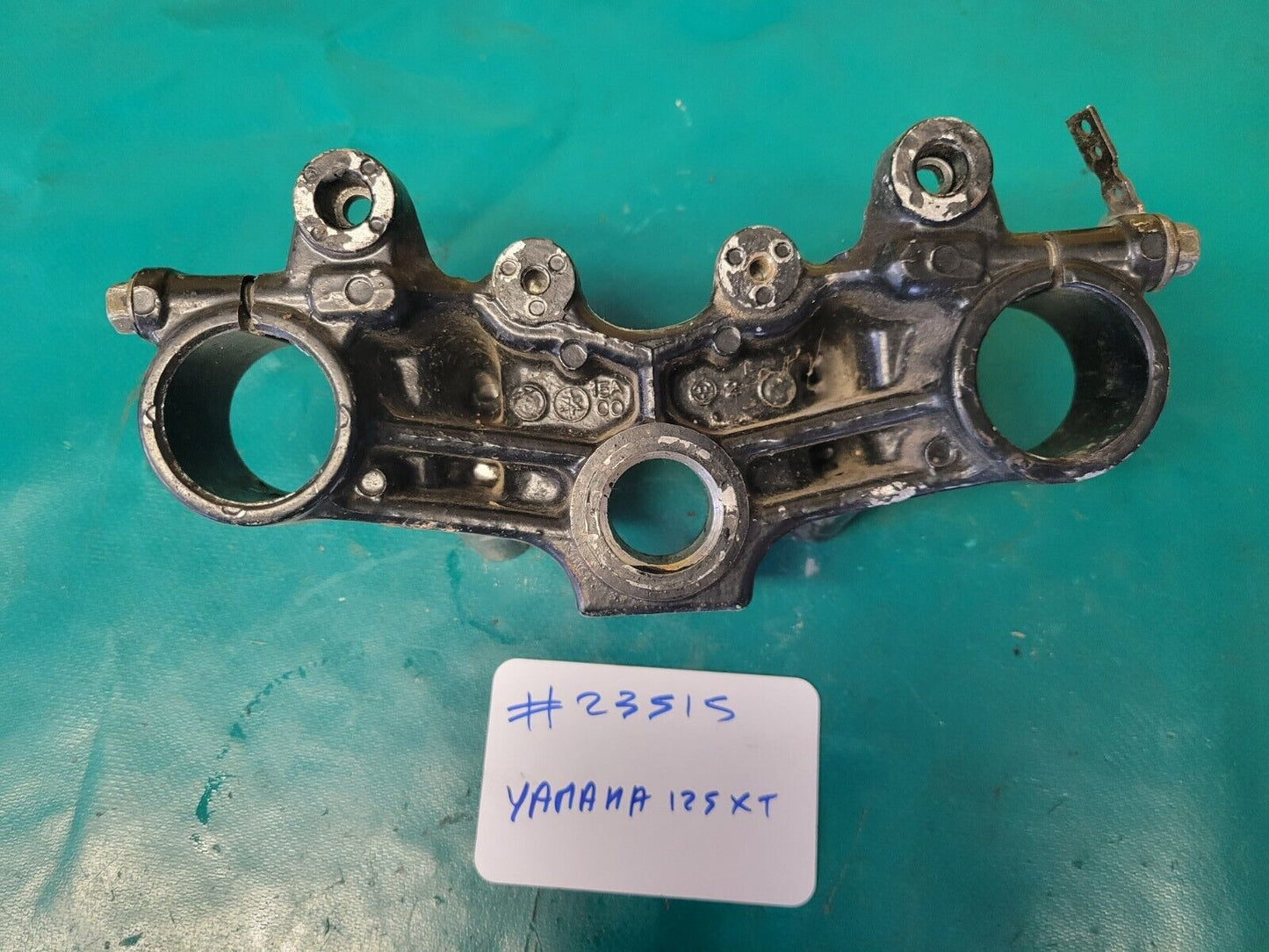 T de fourche supérieur Yamaha 125 XT 12V 3YU 1993 (Rf #23515)