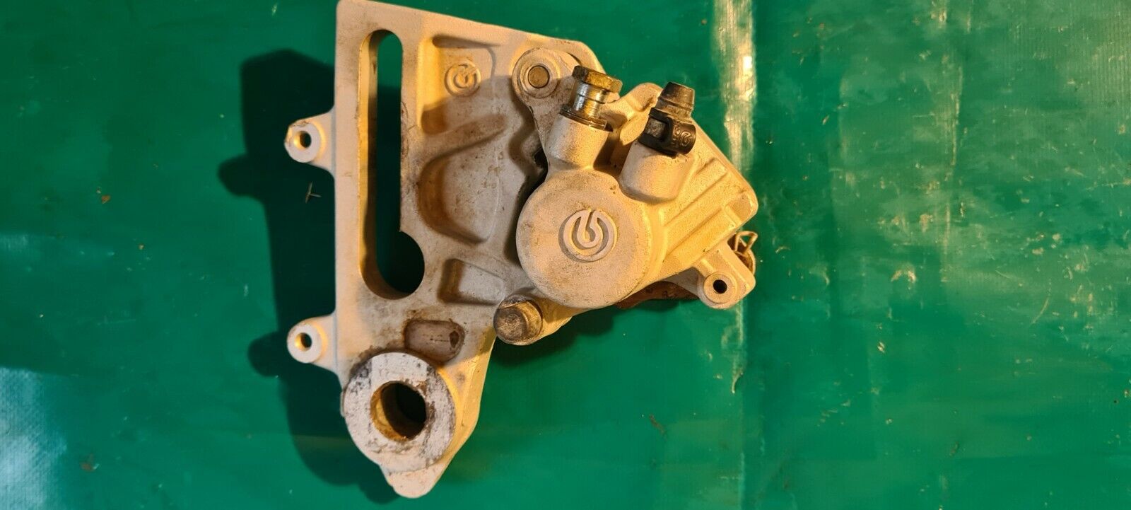 Étrier arrière BREMBO avec support 450 VOR 2000