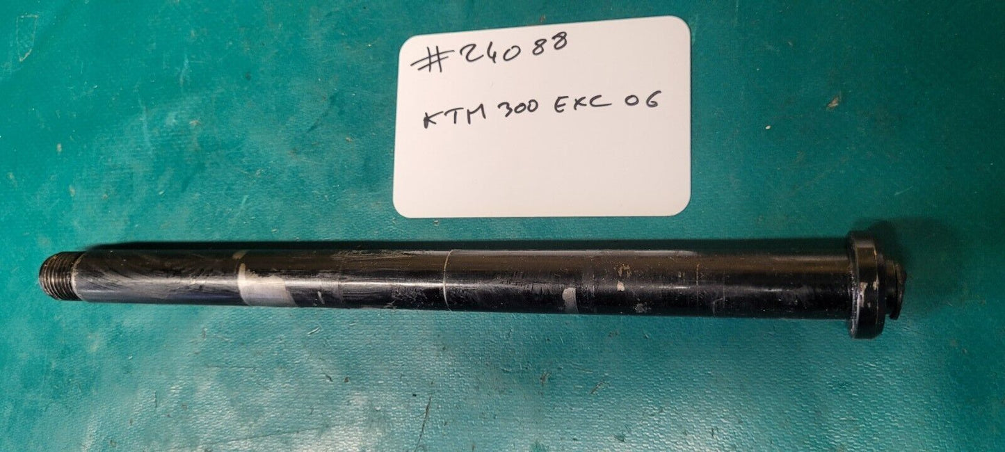 Axe De Bras Oscillant 300 EXC KTM 2006 (24088)