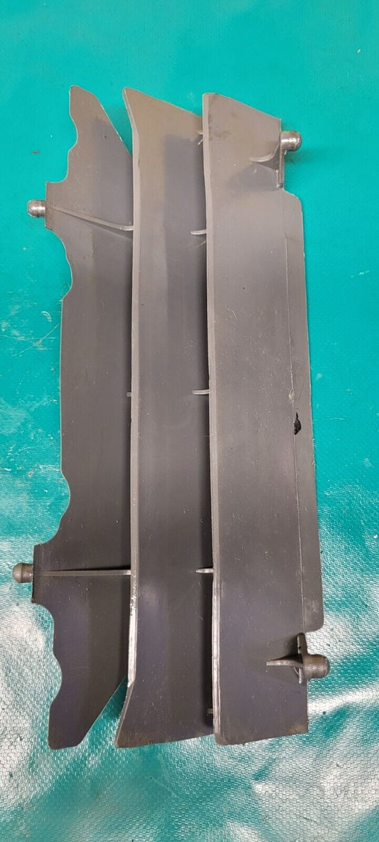 Ecope d'air côté radiateur avec bouchon 510 te Husqvarna 2006