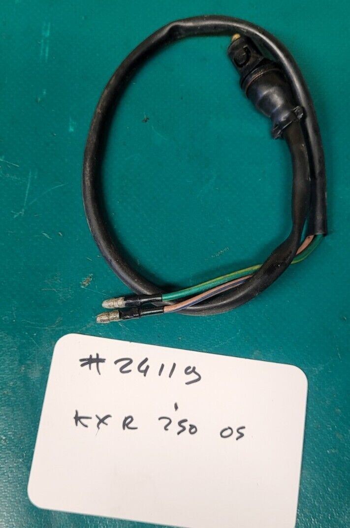 Contacteur Sur Maître Cylindre De Frein Droit KYMCO 250 Kxr 2005 (24119 )