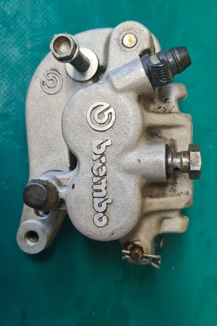 Étrier de frein avant Brembo patte 22761000 KTM 125 EXC 2001