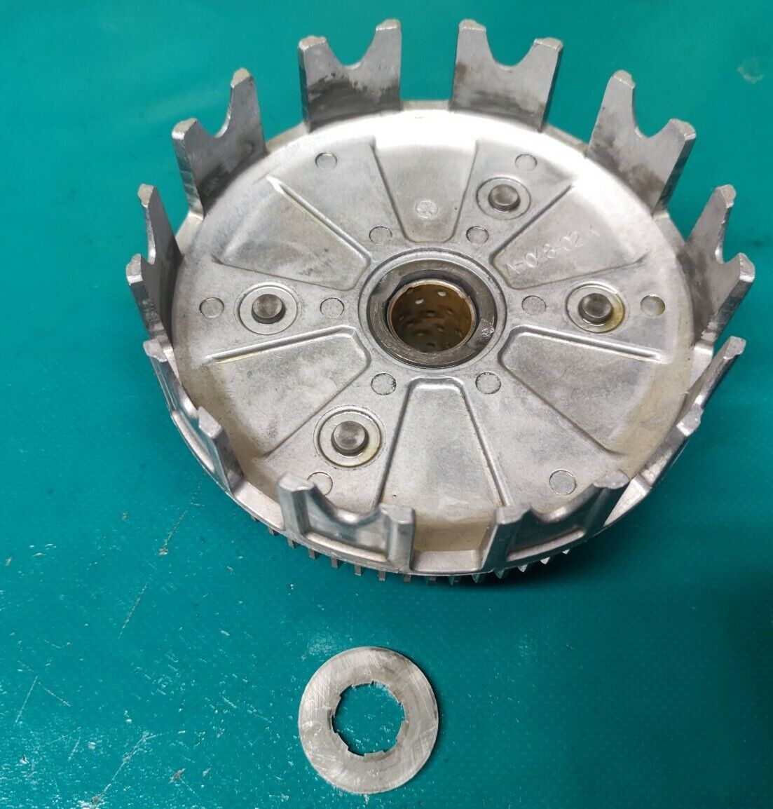 Cloche d'embrayage YAMAHA 125 XT modele 12V