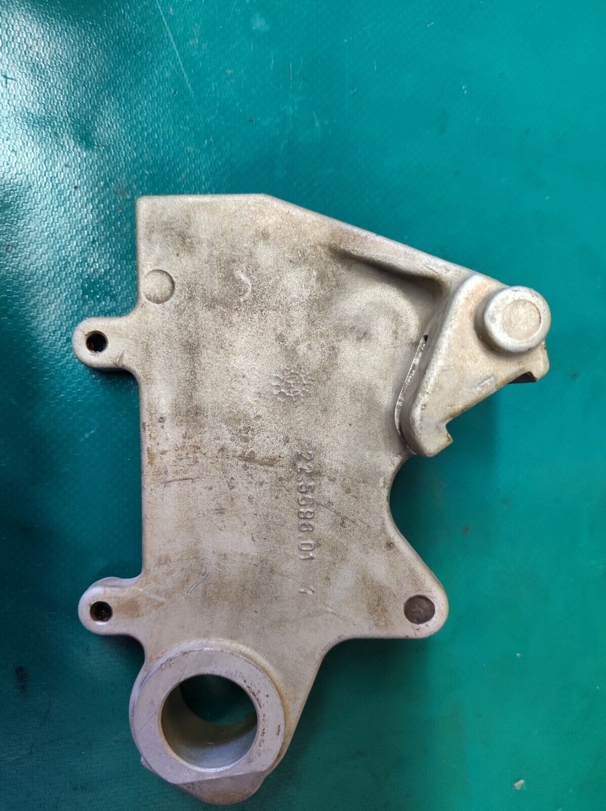 Patte de support d étrier de frein arriere brembo 250 Husqvarna TE 2006