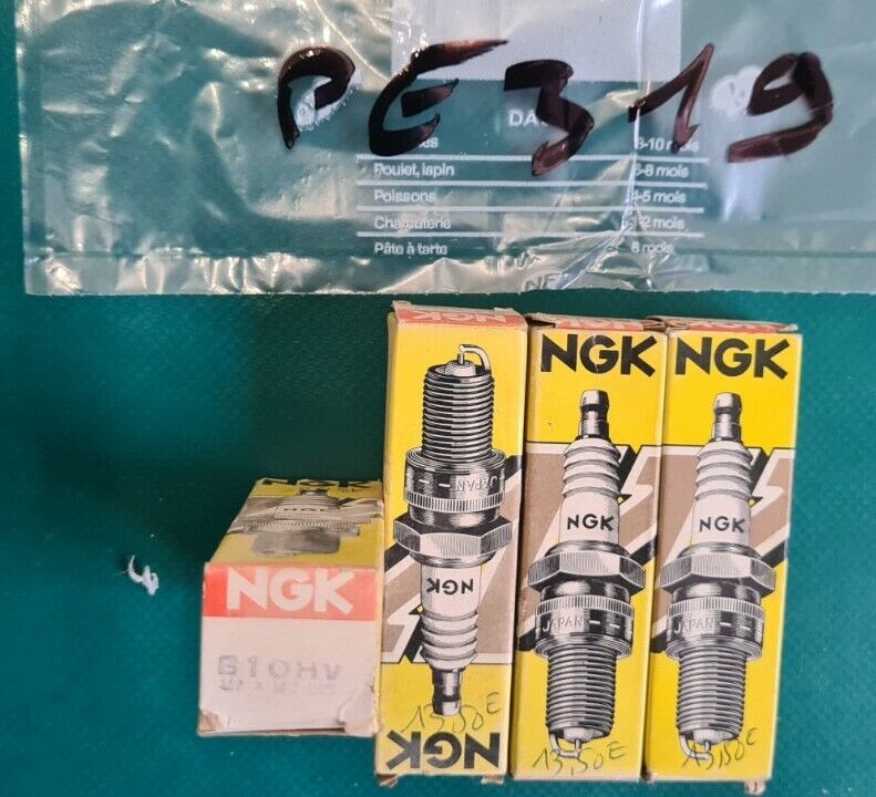 Lot de 4 bougies NGK b10hv voir photo (PE319)