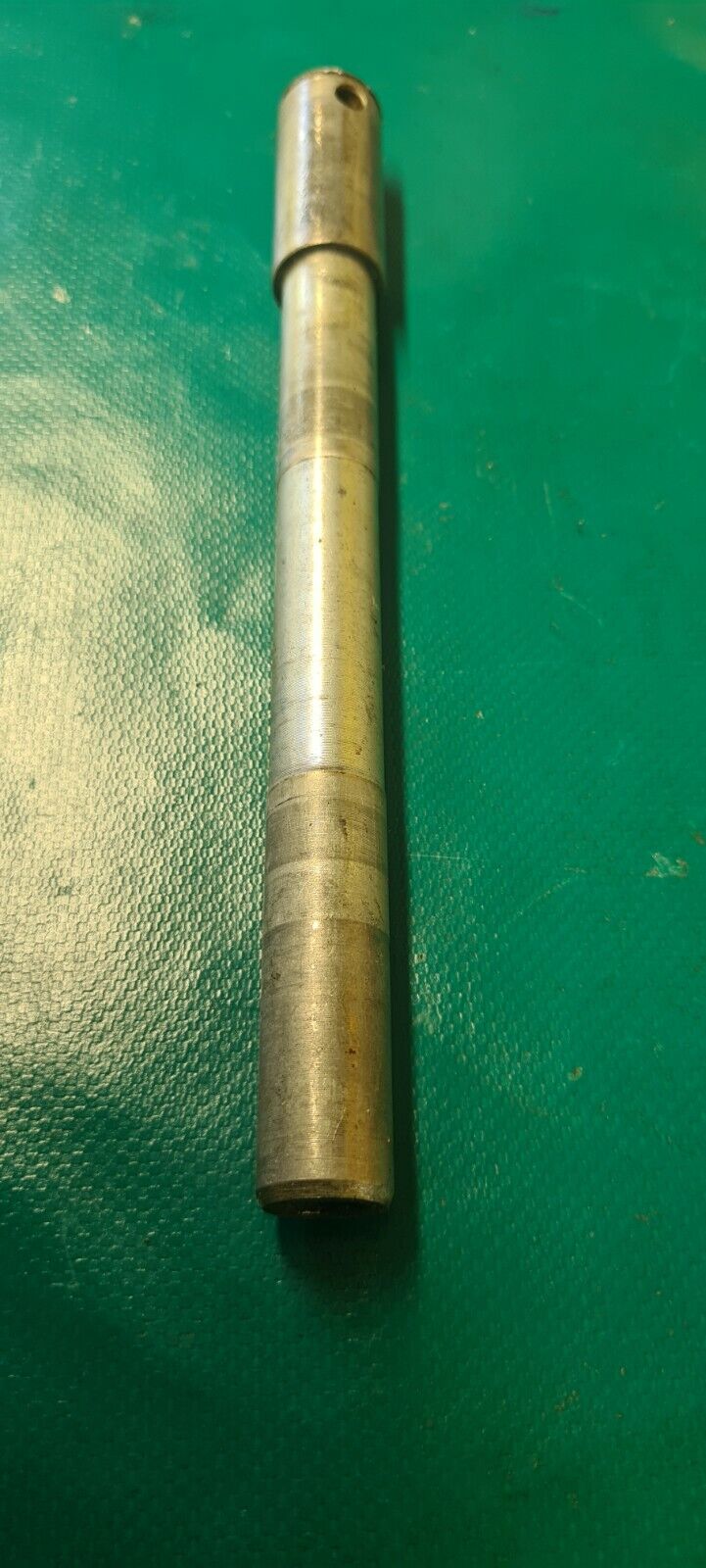Axe de roue avant KTM 250 EGS 1996 556