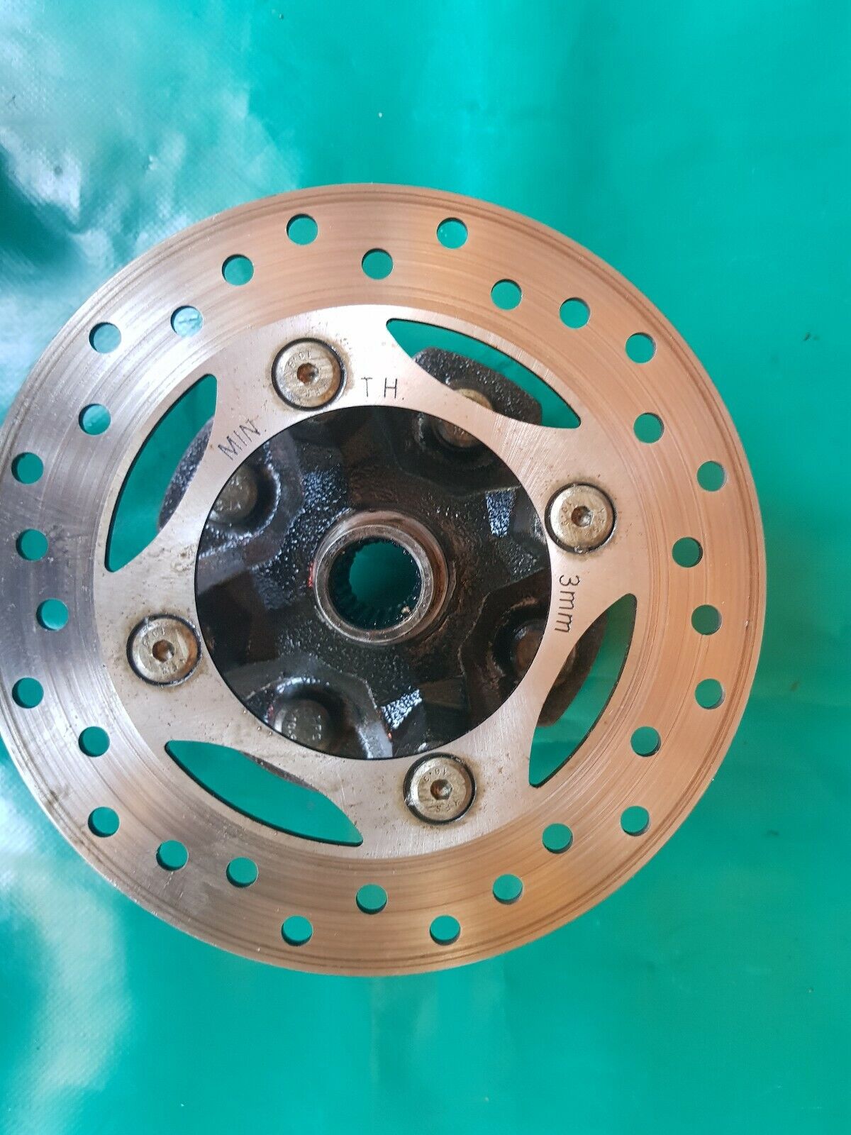 Étoile de roue avant droite avec disque masaï masai A700 2009 (dinli)