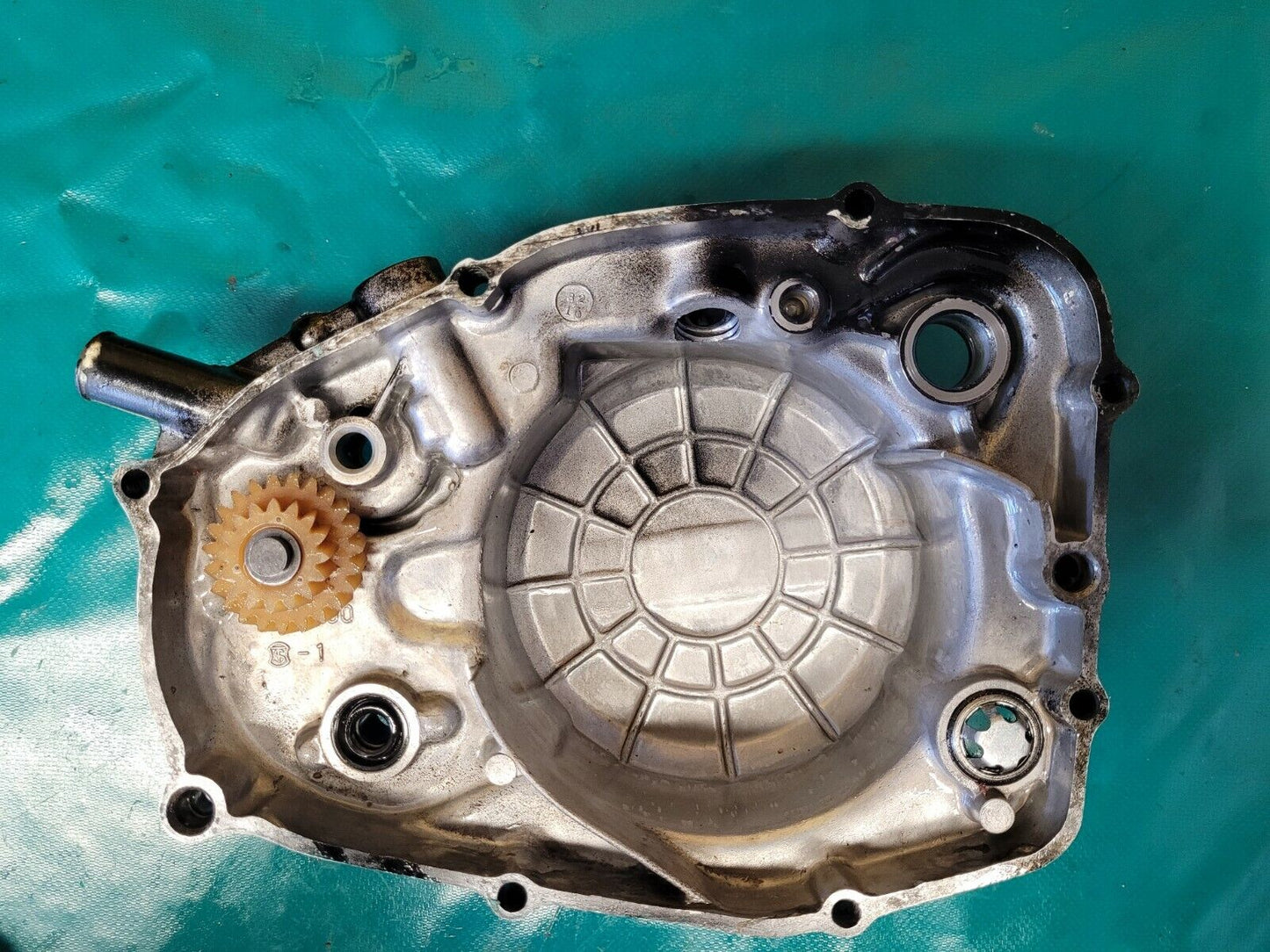 Carter d'embrayage côté remplissage d'huile YAMAHA 125 DT lc modele 10V
