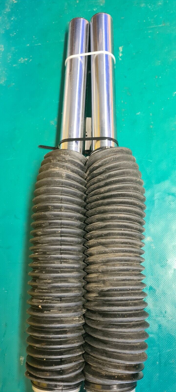 Fourche Suzuki 125 TSR 1991 (code pe) Diam 41