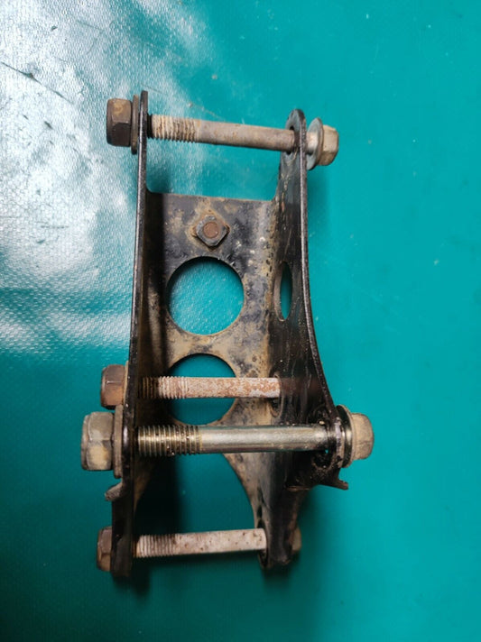 Support moteur YAMAHA 125 XT modele 12V