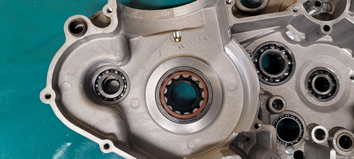Carter Moteur Côté Embrayage KTM 450 EXCf 2005 59030004100r (24219)