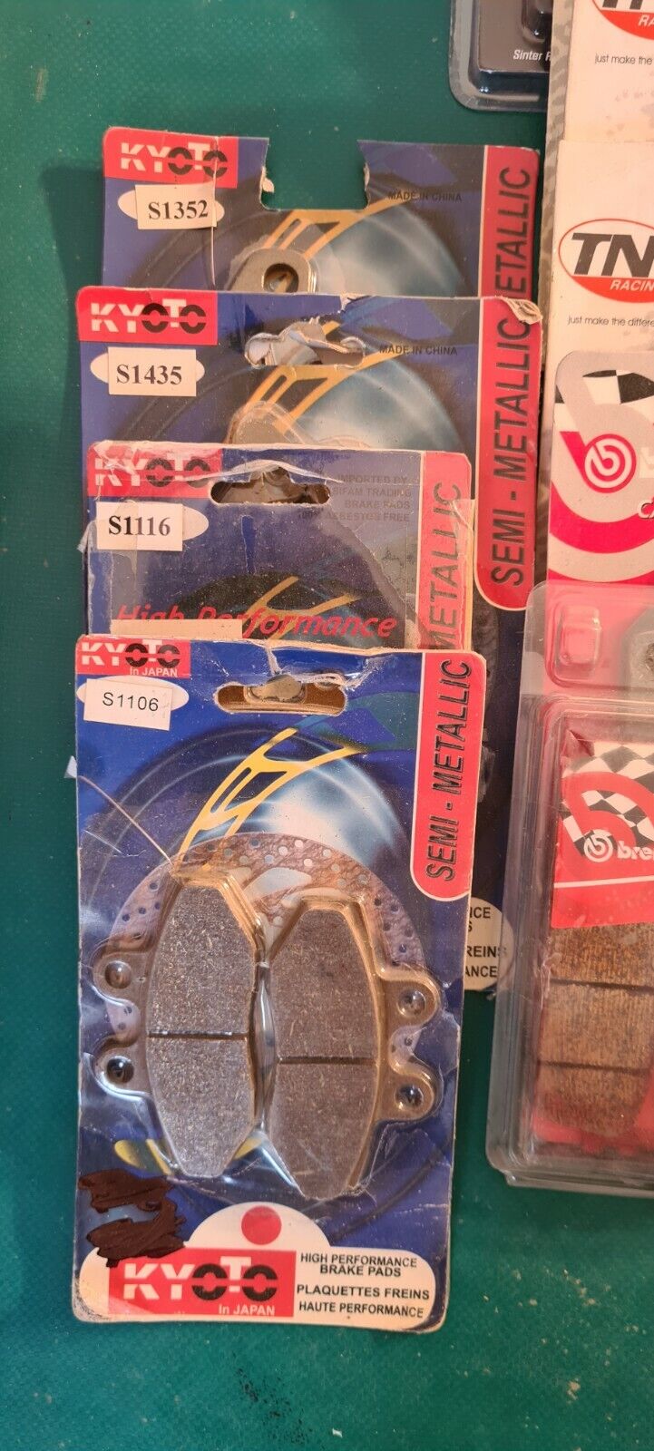 21 jeux de plaquettes: CL BREMBO KYOTO TNT jitsie ferodo (code PE211)