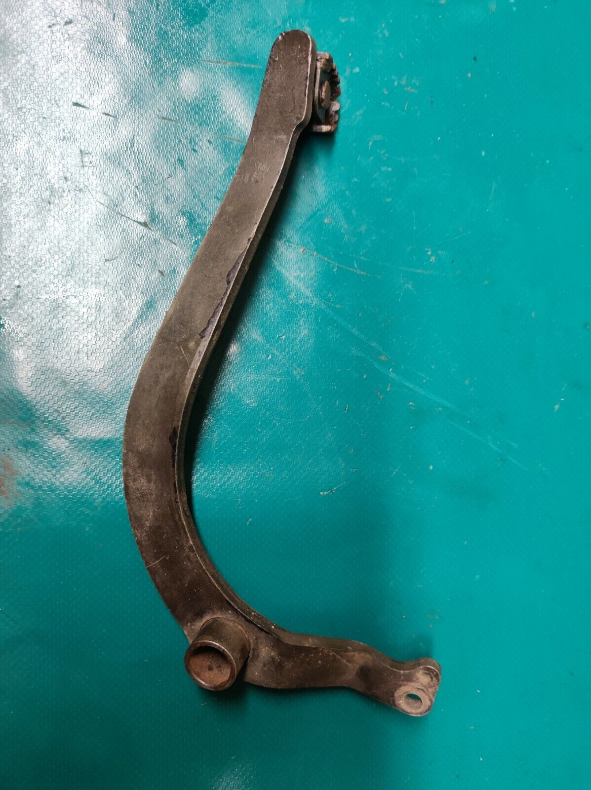 Pédale de frein arrière YAMAHA 125 XT modele 12V