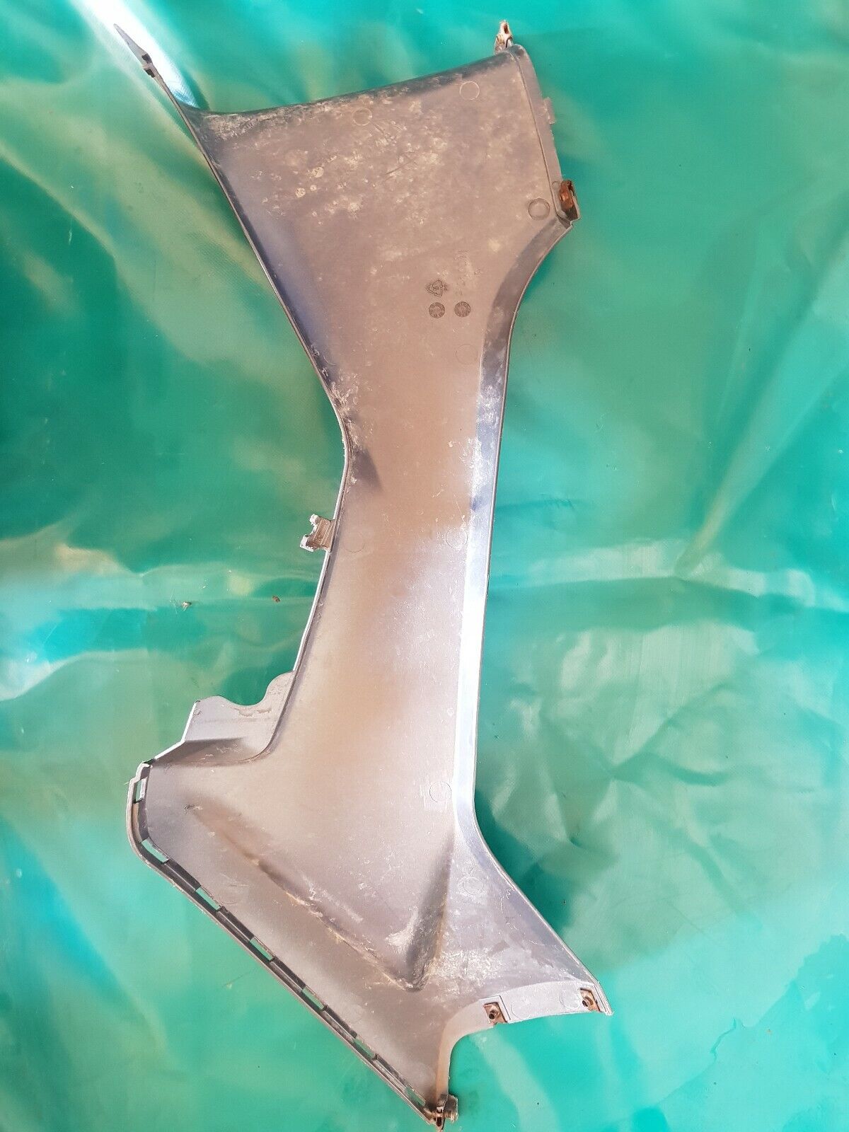 Plastique latéral droit masaï masai A700 2009 (dinli)