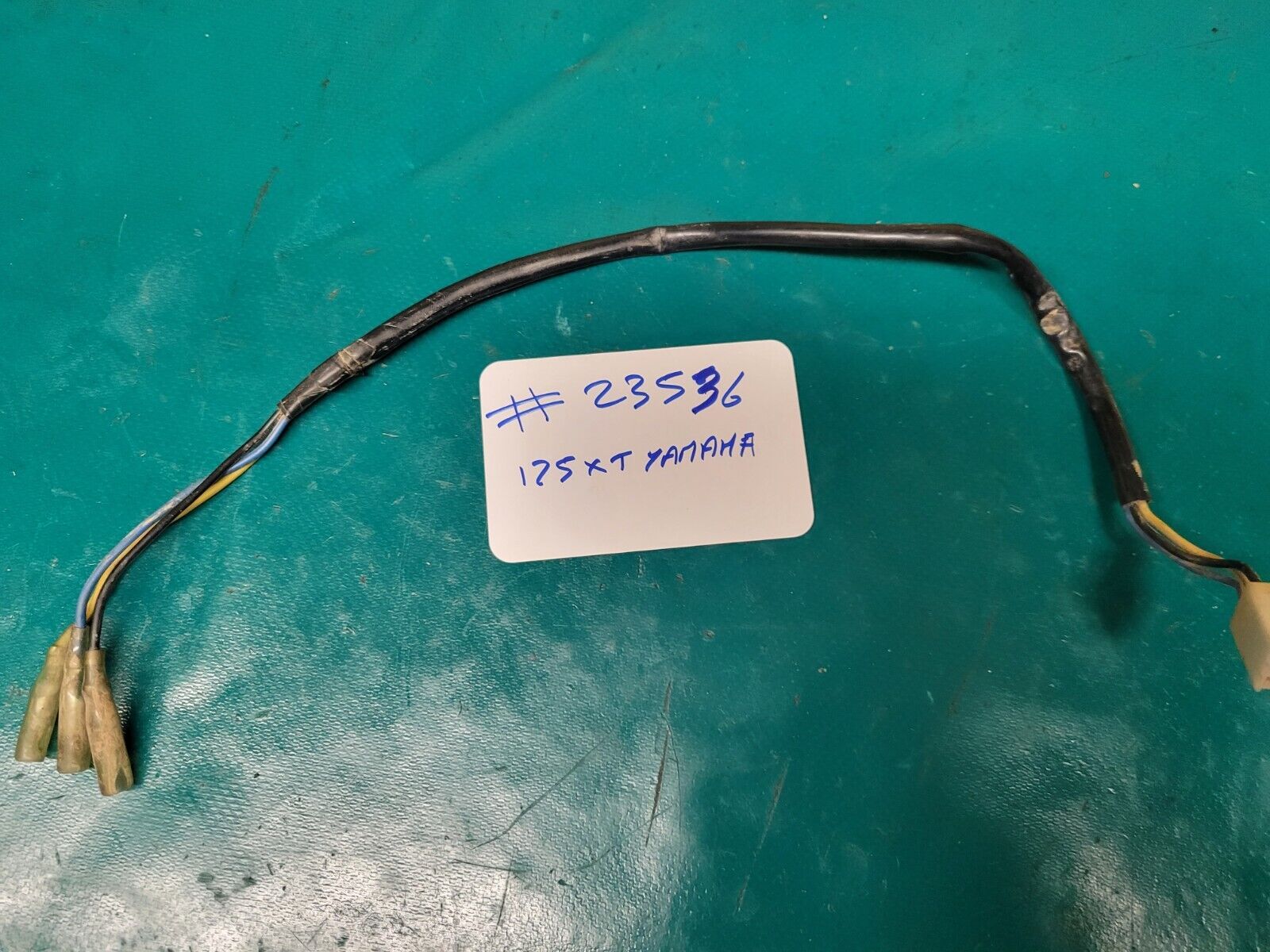 faisceau de feu arrière Yamaha 125 XT 12V 3YU 1993 (Rf #23536)