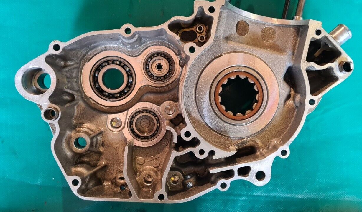 Paire de carters moteur 250 TM fi mx 2011