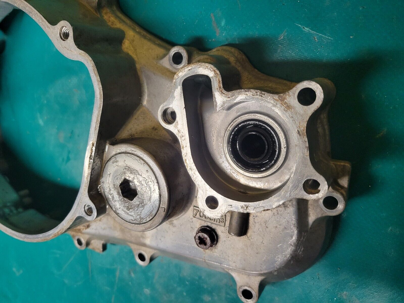 carter creux côté embrayage pompe à eau  Honda 250 CRF 2005 (#23558)