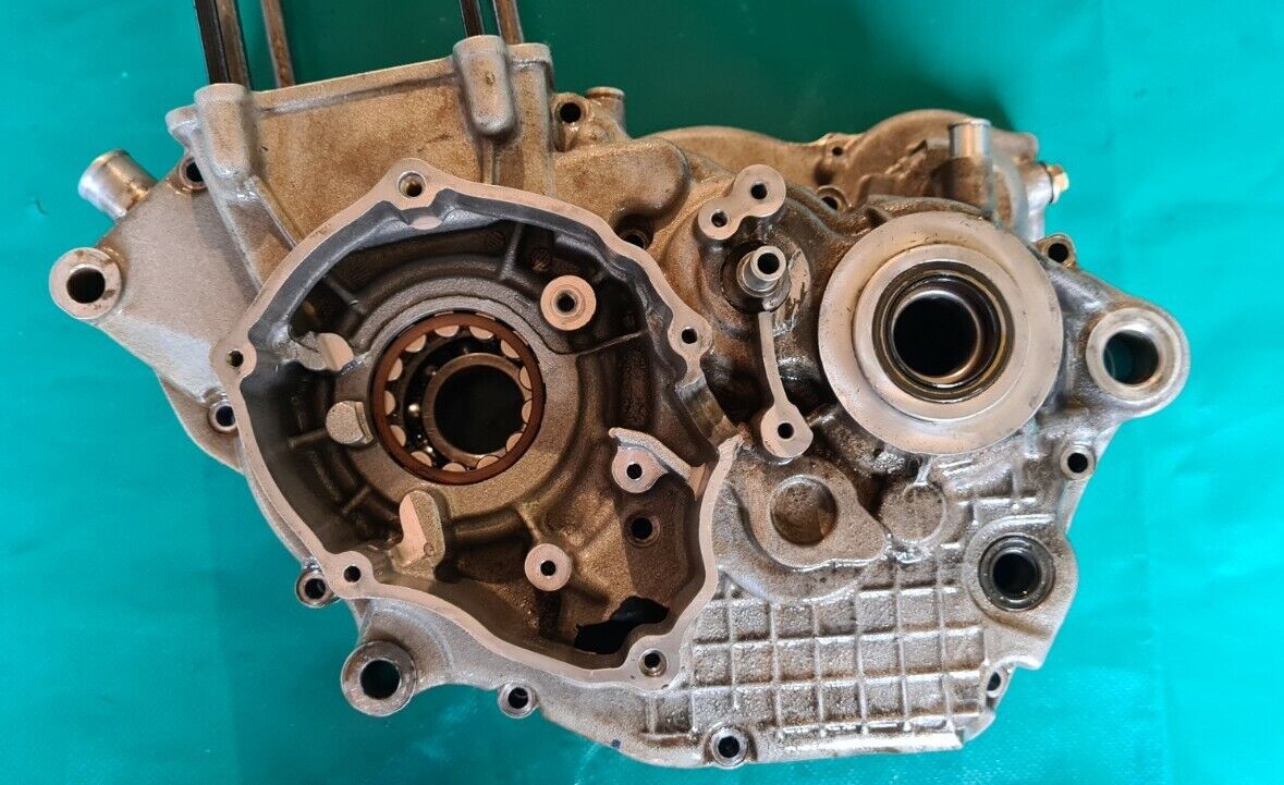 Paire de carters moteur 250 TM fi mx 2011