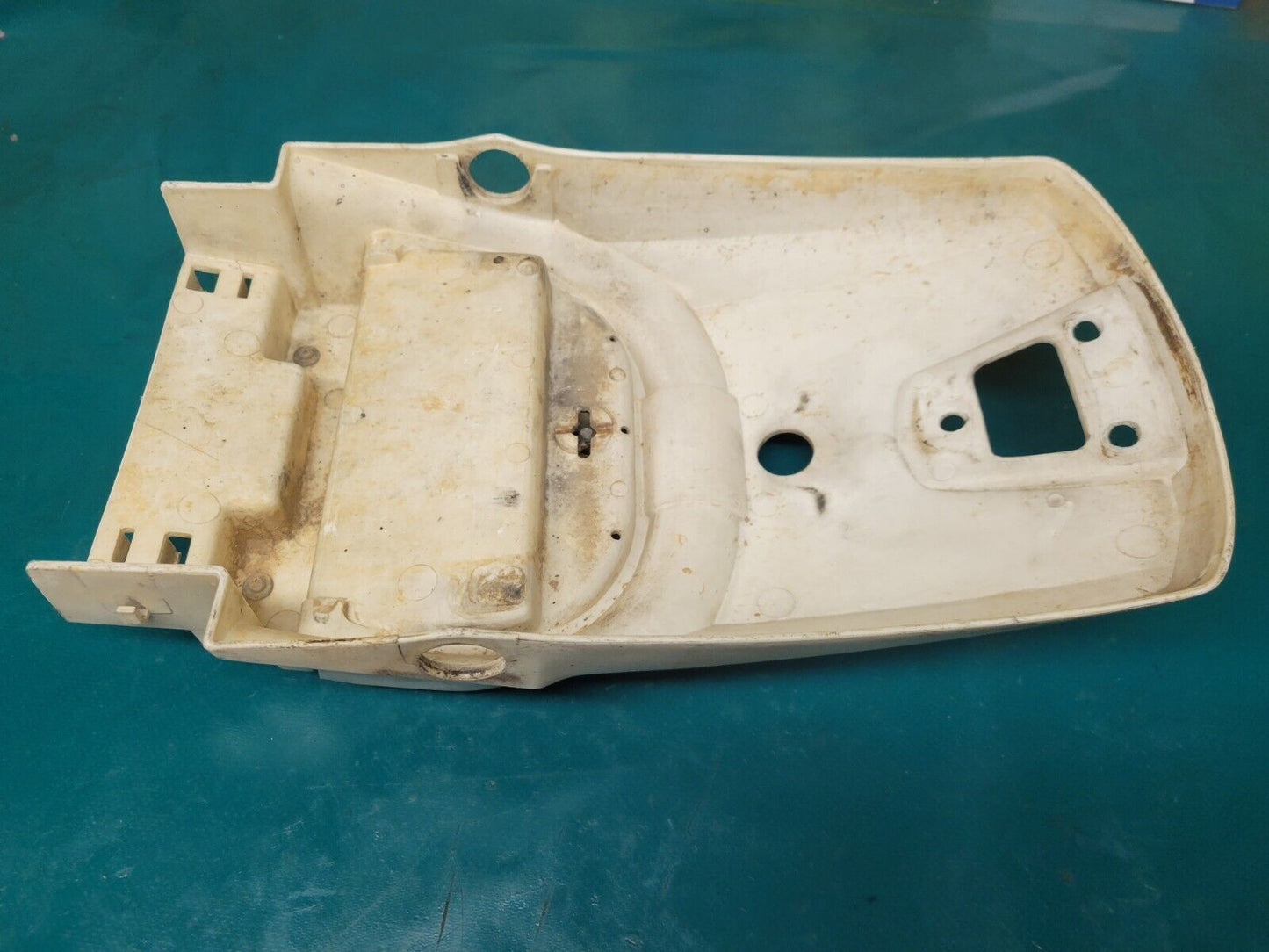 garde boue arriere avec Rangement Yamaha 125 XT 12V 3YU 1993 (Rf #23535)