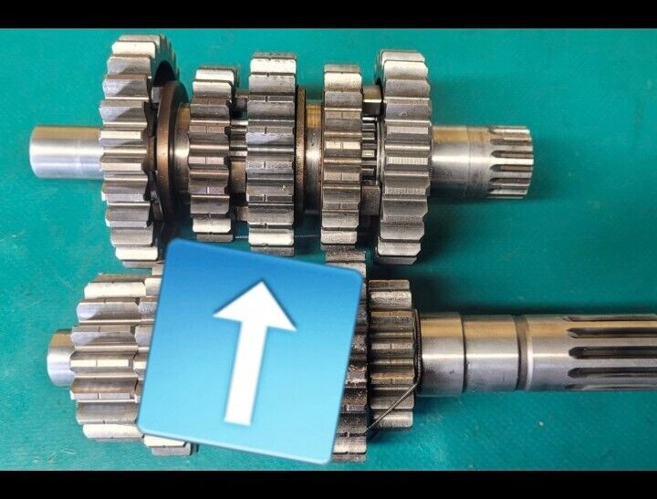 Pignon De Boite A Vitesse  Voir Image Honda 450 CRF 2003 (23983 )