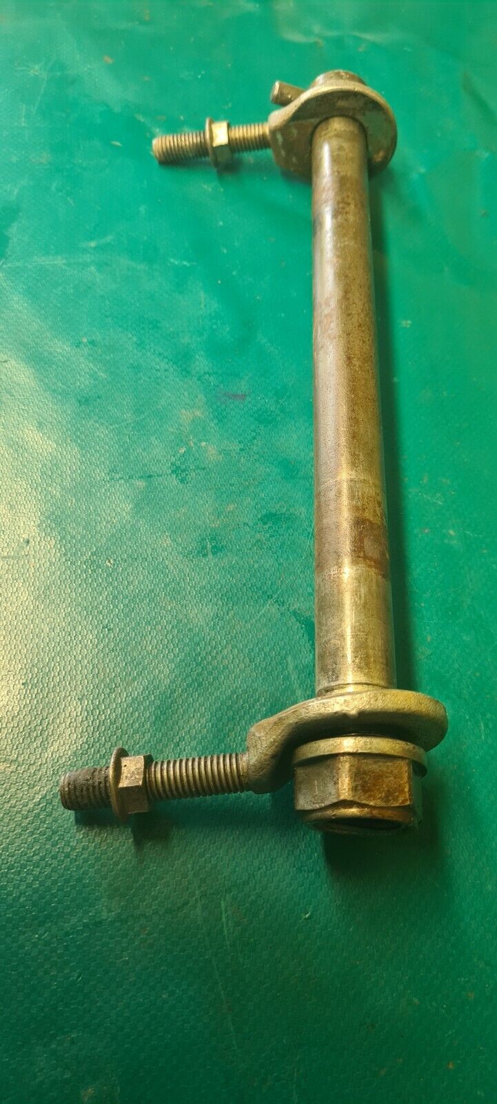 Axe de roue arrière avec tendeurs 400 GASGAS VTREC400FS 2002