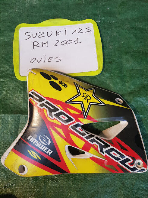 Caches plastiques ouies avec déco Procircuit SUZUKI RM 125 de 2001