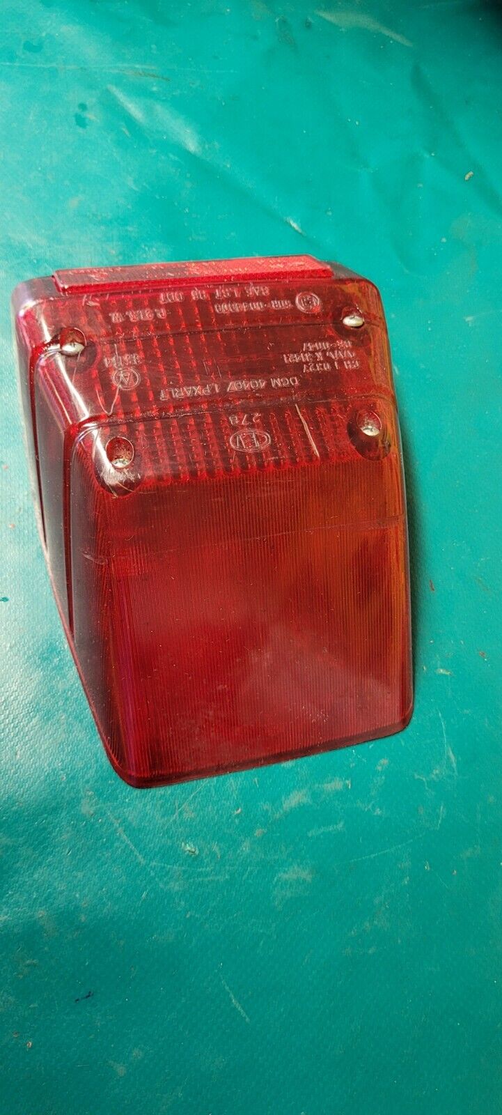 Cabochon de feu arriere YAMAHA 125 DT lc modele 10V