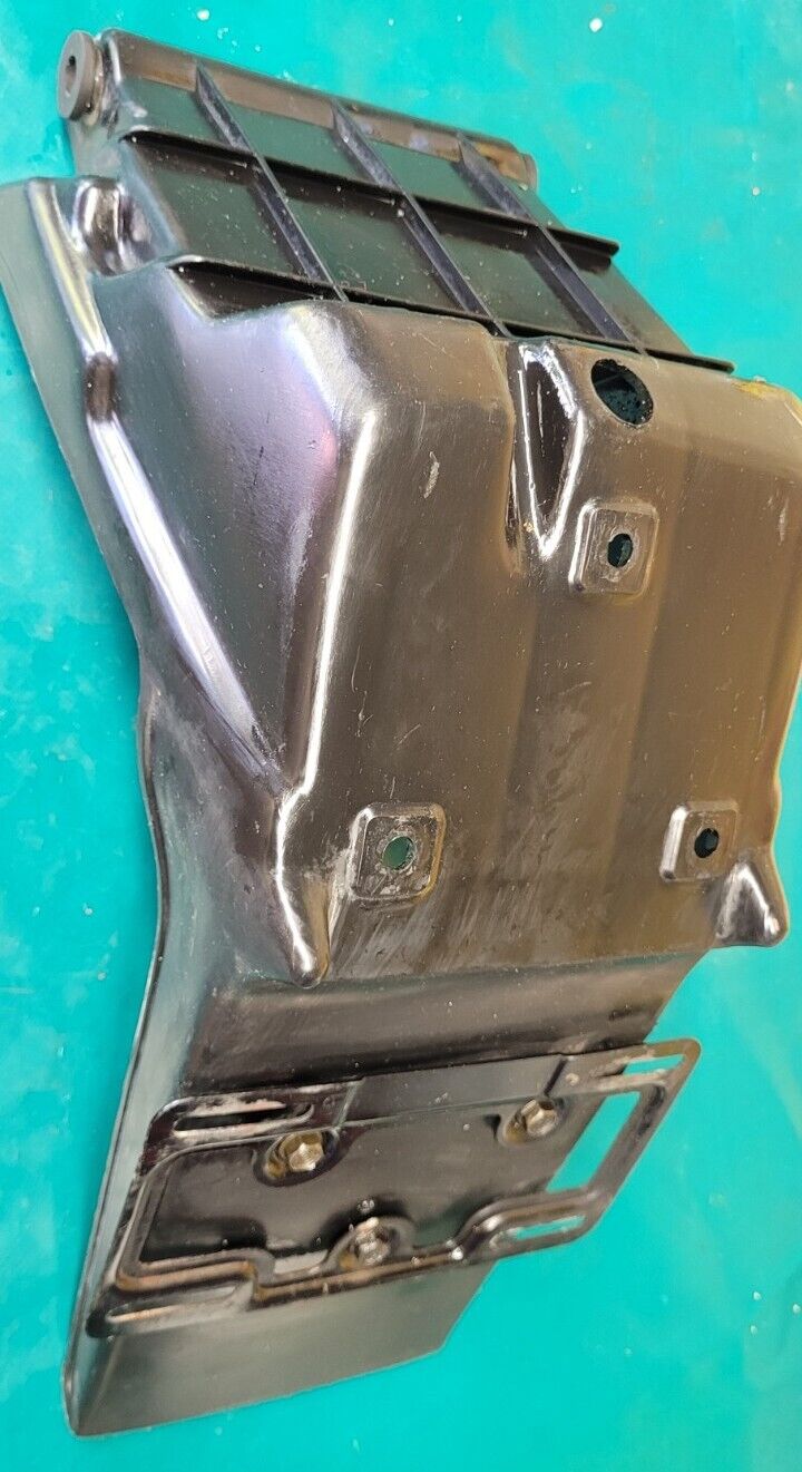 Bavette support feu arrière YAMAHA 125 DT lc modele 10V