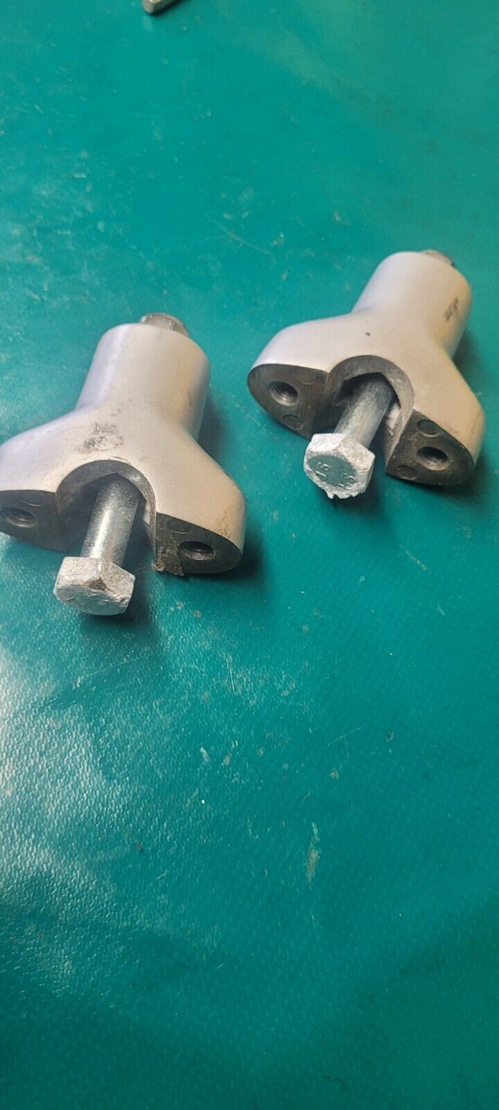 Pontets De Guidon Partie Basse HYOSUNG GV 125 Aquila 06 (23903)