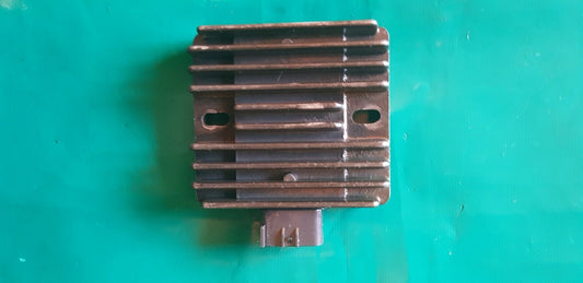 Régulateur de tension Yamaha 250 raptor 2007