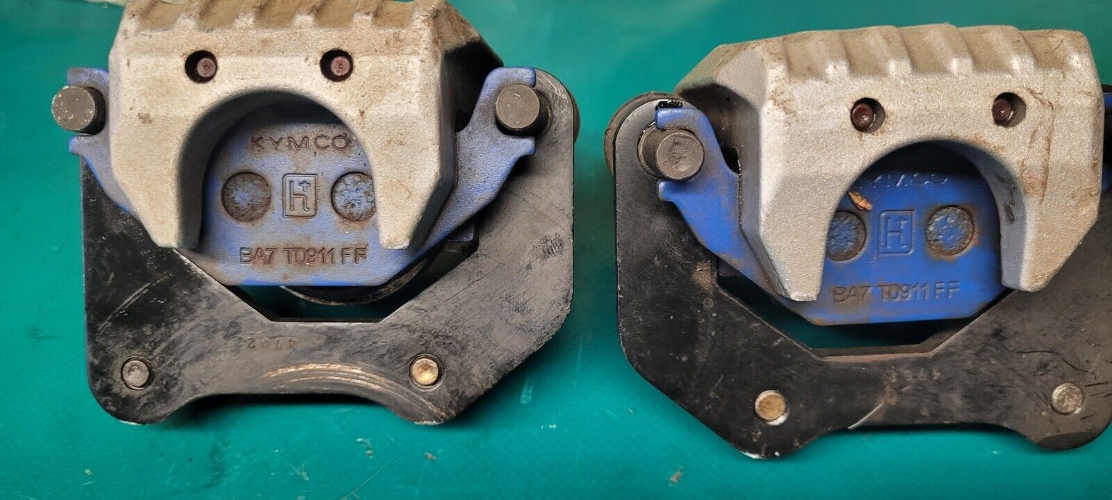 Paire D Etriers De Frein Avant  KYMCO 250 Kxr 05 (24112 )