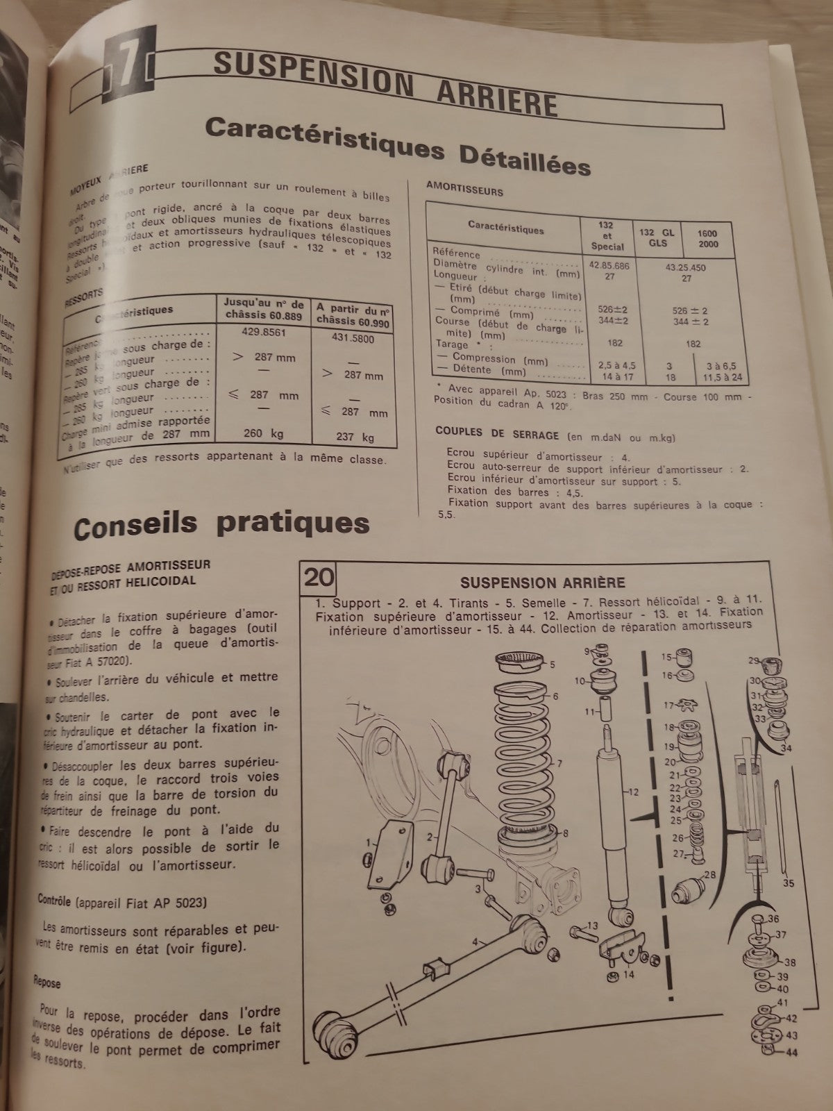 RTA Revue Technique Automobile Renaukt 15 Tl Ts Fiat 132 1978 (Liv227)