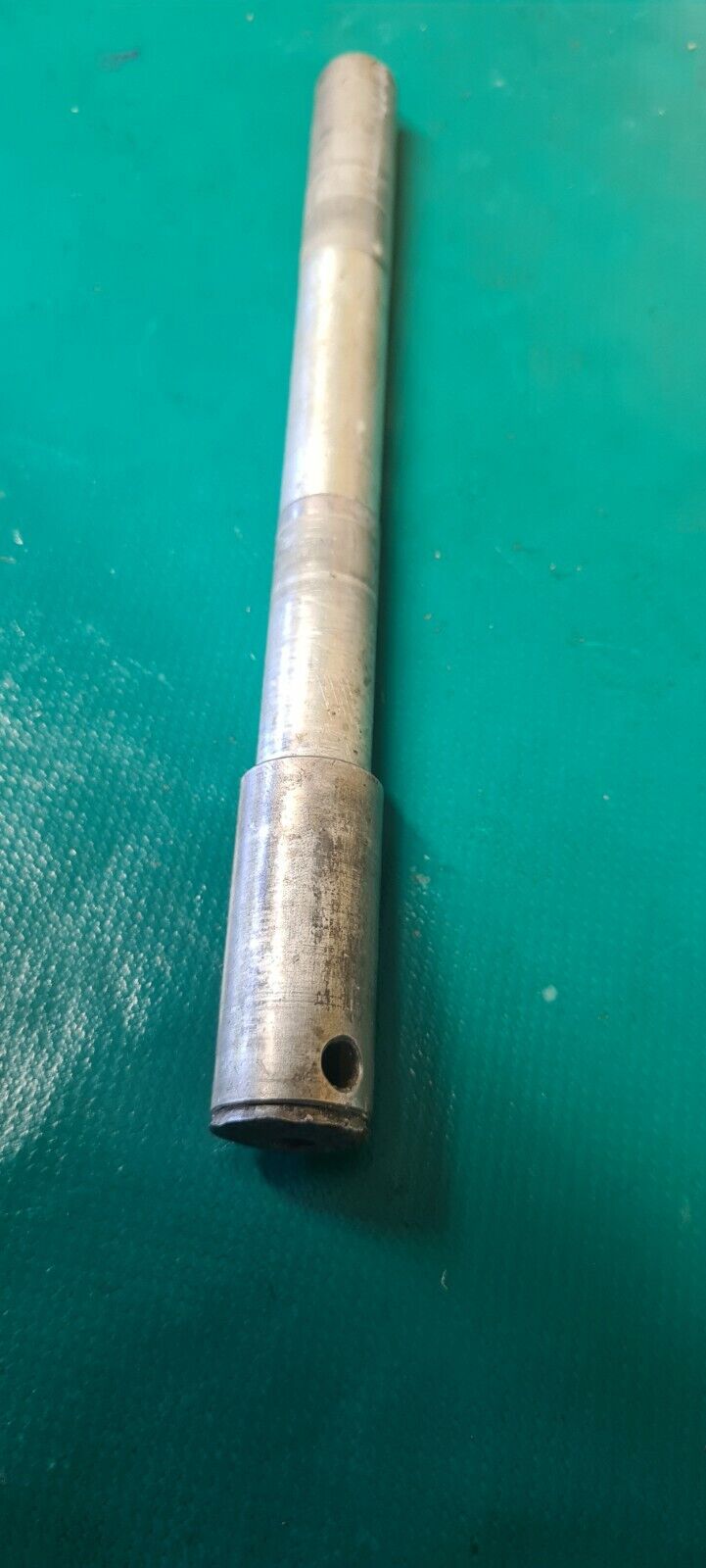 Axe de roue avant KTM 250 EGS 1996 556