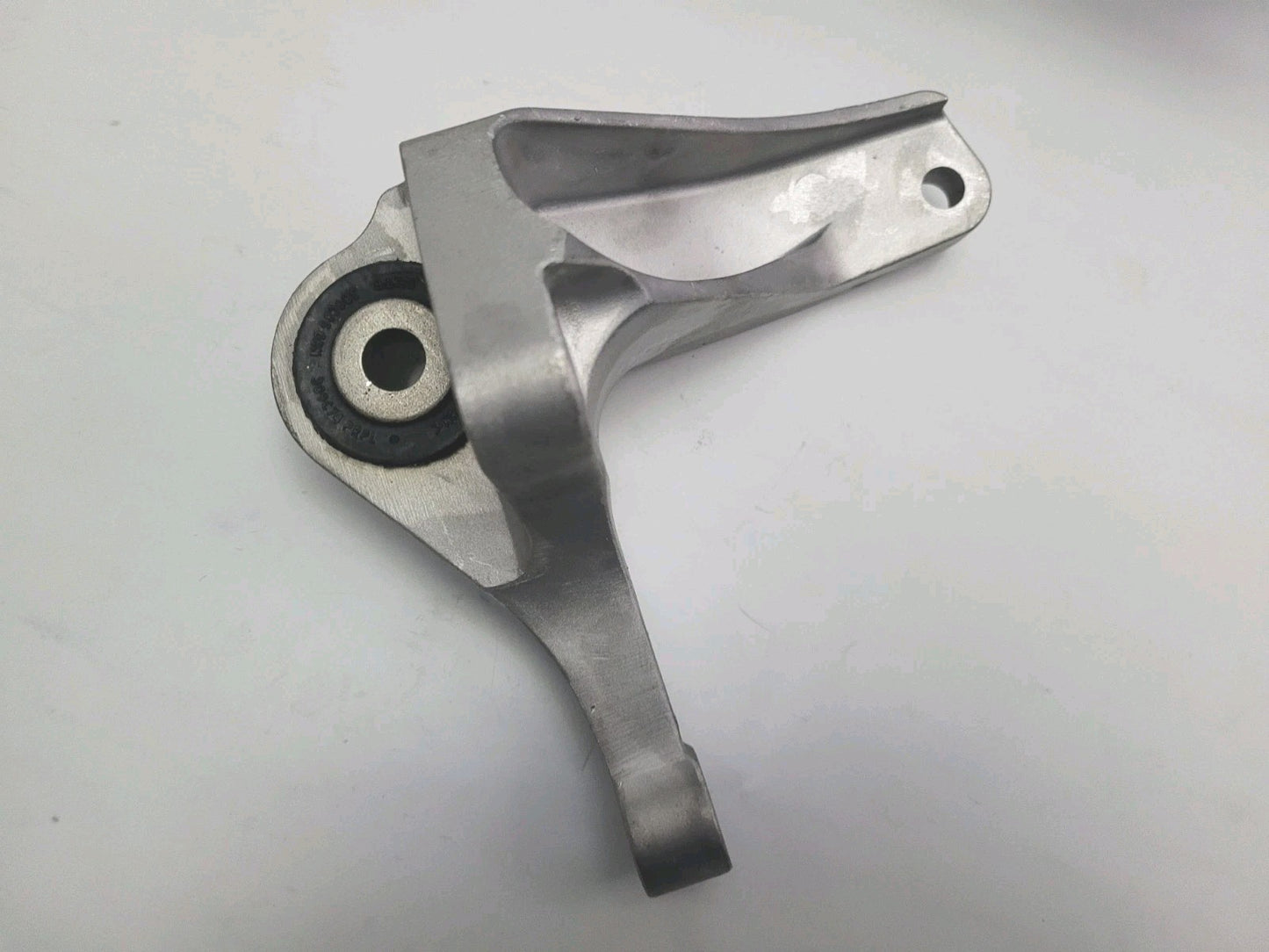 Support Moteur Silent Bloc SASIC  2706264 Ford Kuga 1502464 532C76 (#AUT151)