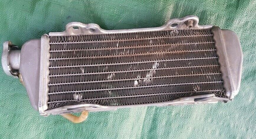 Radiateur côté avec bouchon KTM 250 EXC de 2001