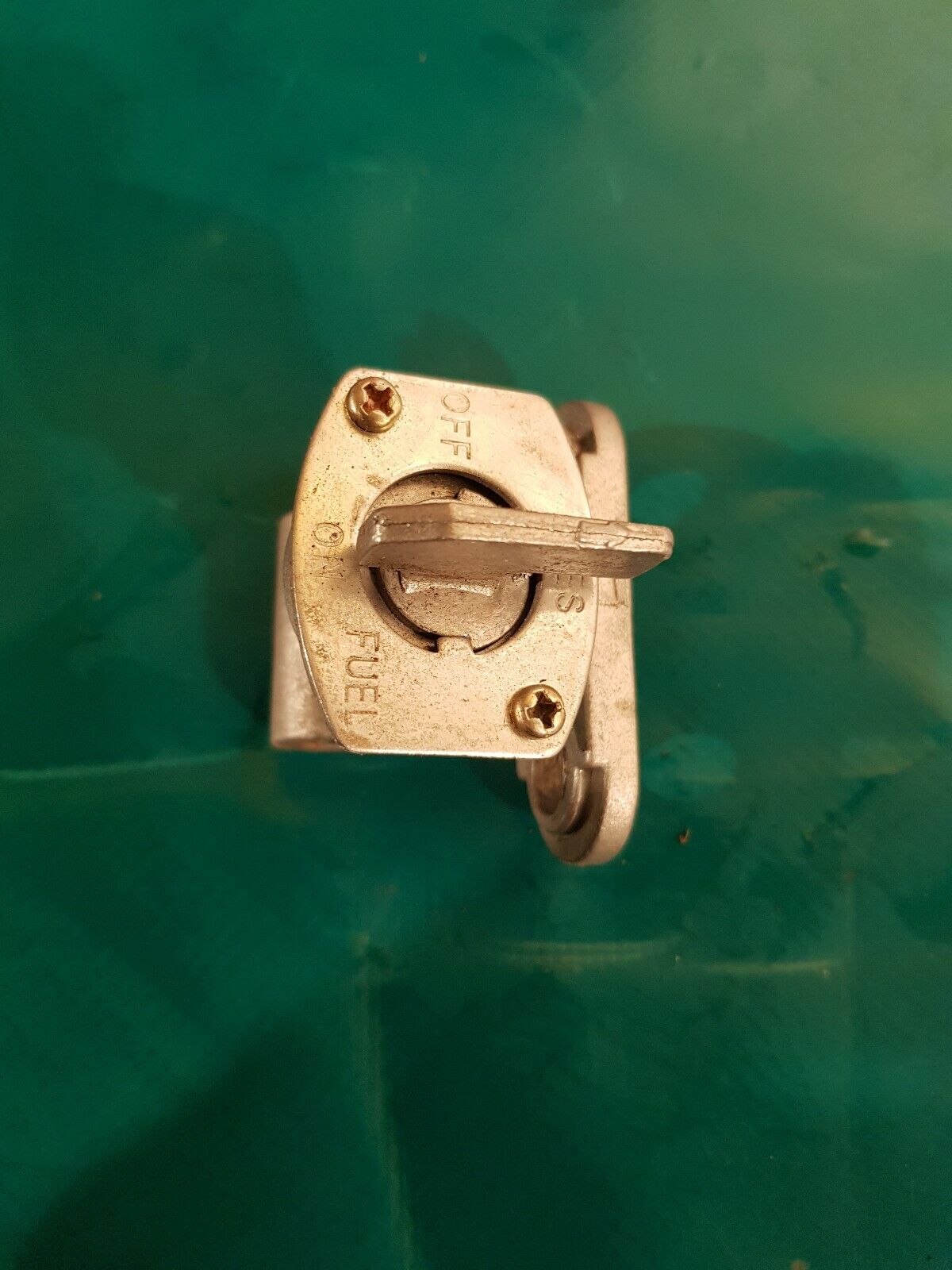 Robinet d'essence motocross enduro avec position reserve 