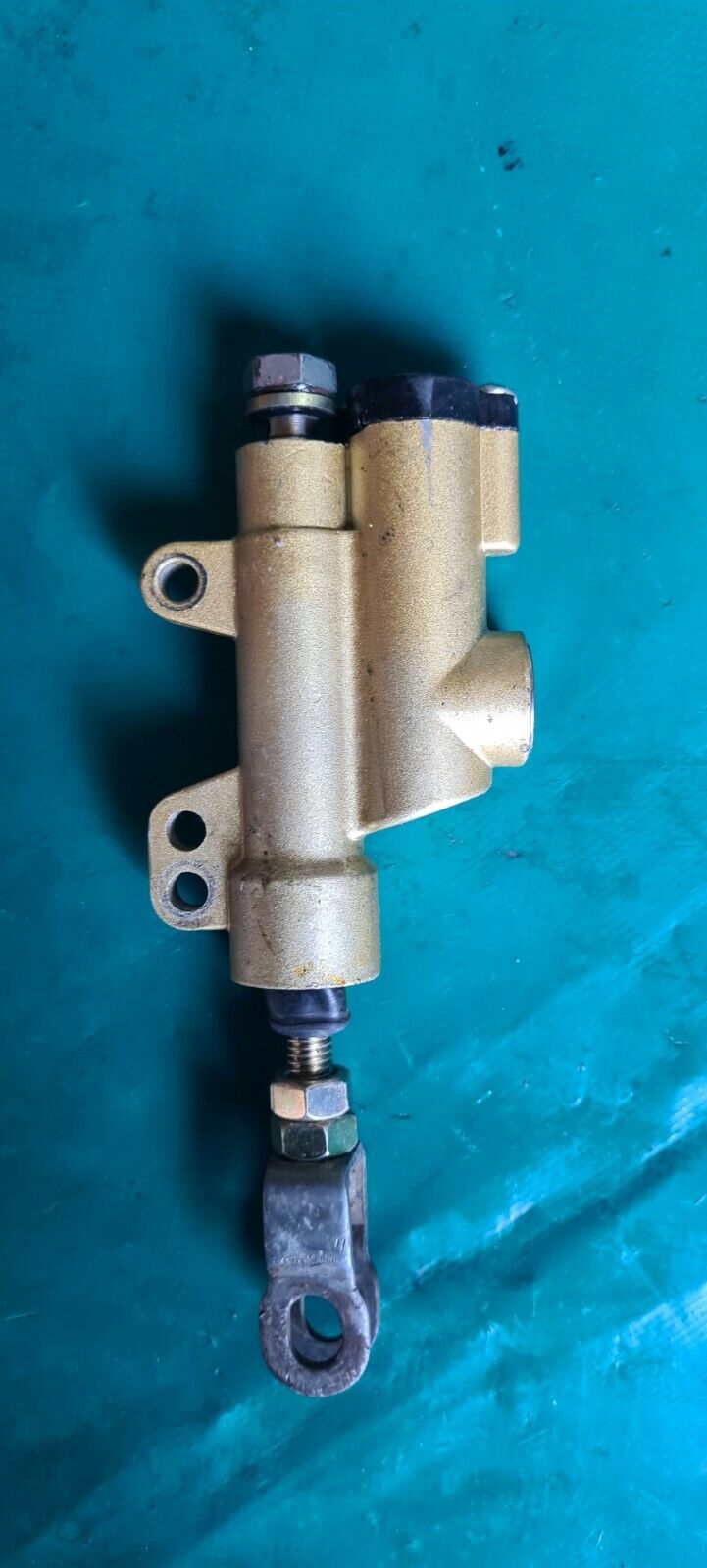 Maître cylindre de frein arriere attention piece adaptable 200 EC gasgas 1999