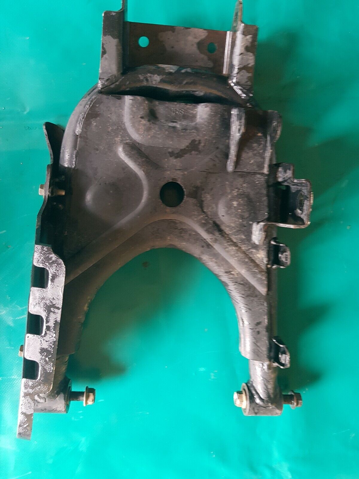 Triangle inférieur arrière gauche TGB 550SL 4X4  2009