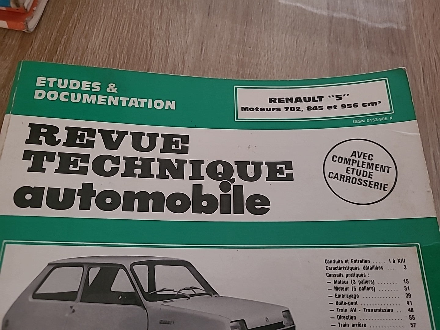 Revue Technique Renault 5  RTA de 148 pages (Liv33)