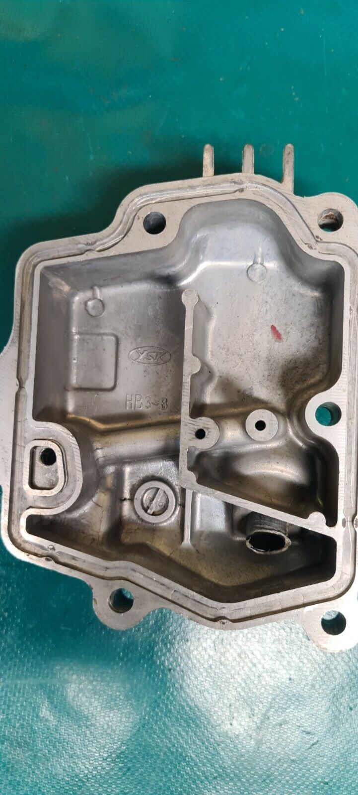 Carter couvre culasse quad Honda 200 TRX sx 1988