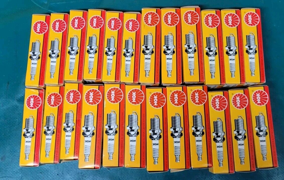 Lot De 24 Bougies NGK  (#24582)