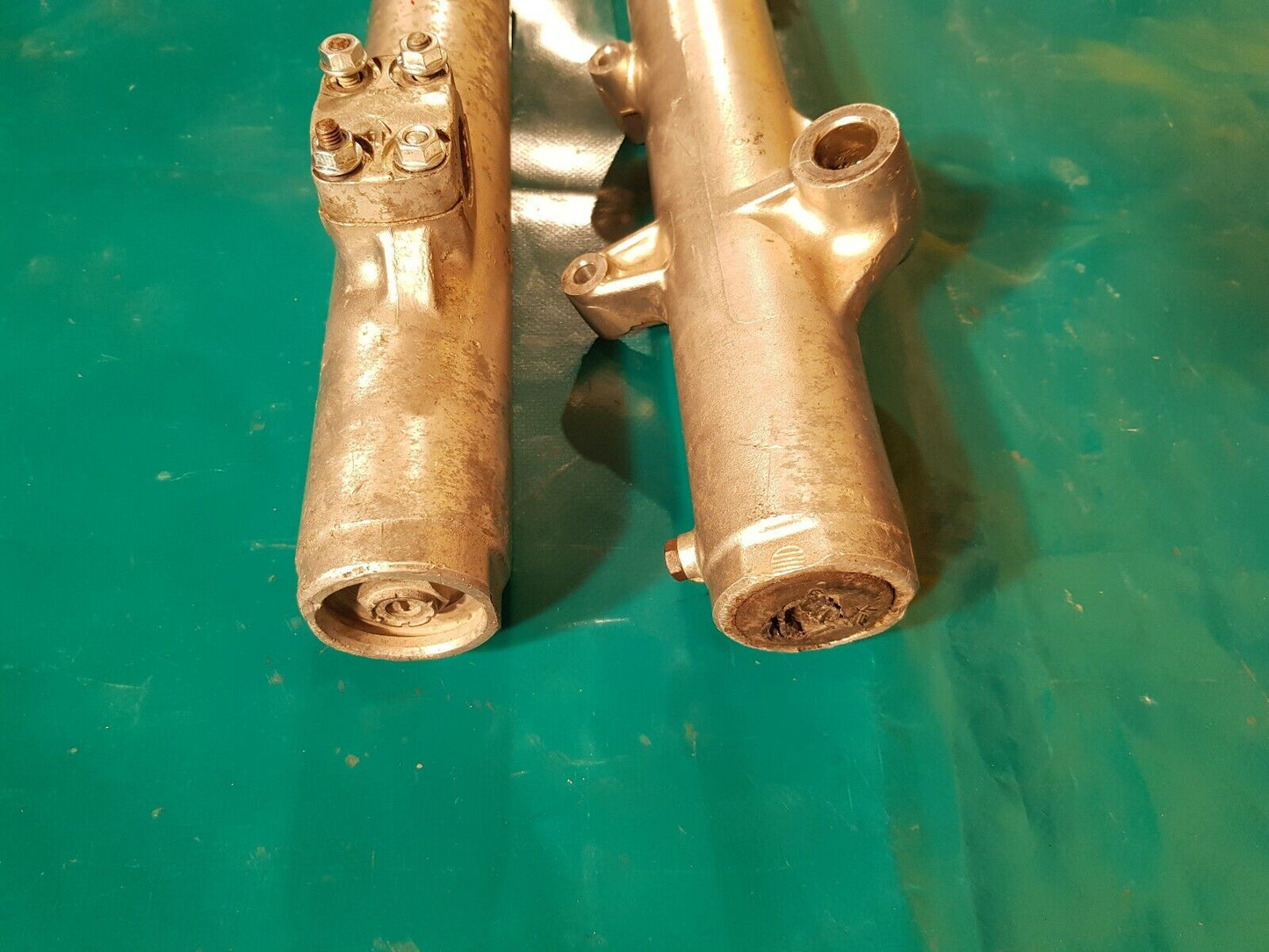 fourche YAMAHA 125 YZ de 1988 Diam 48