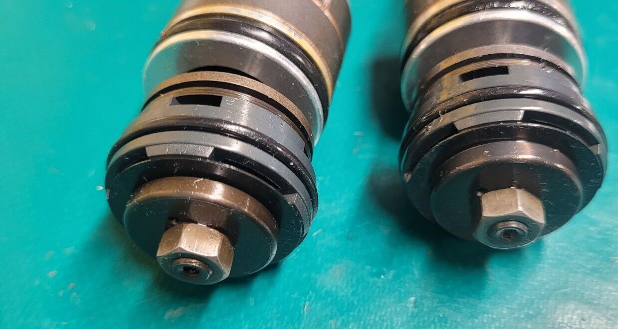 Bouchons De Fourche Avec Ressort Et Système De Réglage SHOWA 250 CRF 2005 #23936