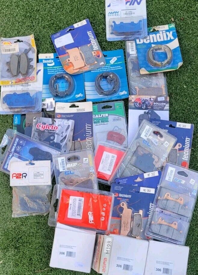 lot 25 Plaquettes De Frein Et Bendix (#24575)
