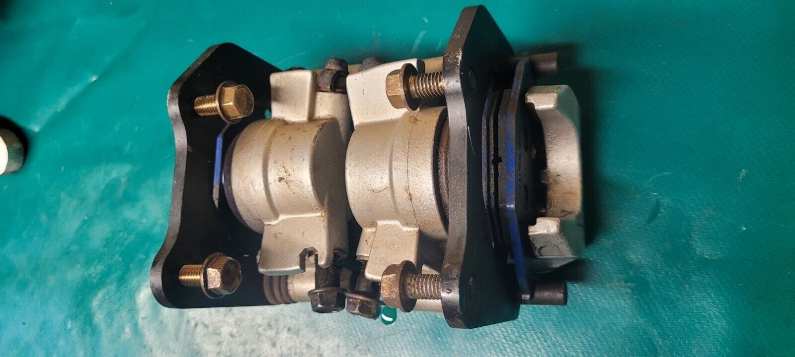 Paire D Etriers De Frein Avant  KYMCO 250 Kxr 05 (24112 )