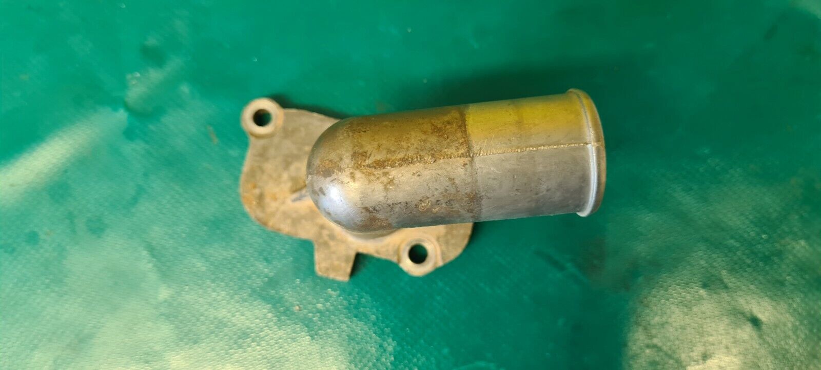 Pipe de liquide de refroidissement sur bloc moteur Polaris 900 RZR xp 2012