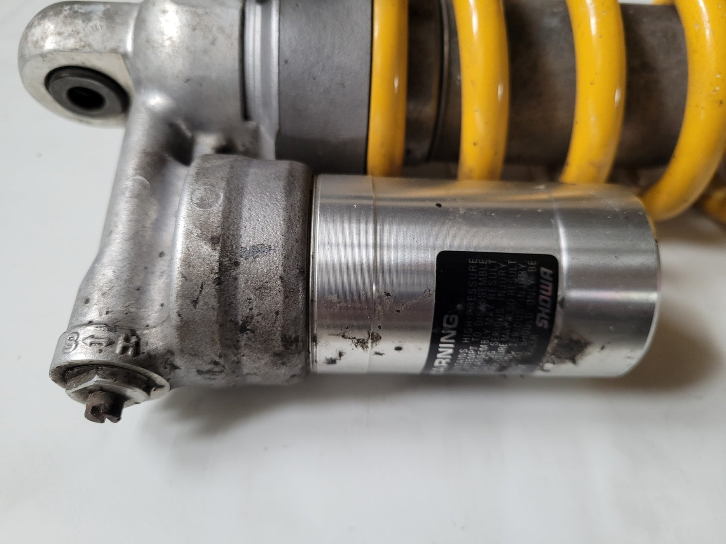 Amortisseur SHOWA ducati 620 Mustistrada(#24789)