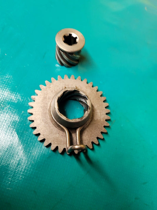 Engrenage rocher avec ressort de rappel côté embrayage HONDA NSR 50 1988