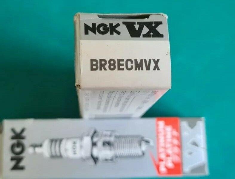  Lot de 2 bougies platinum NGK br8ecmvx voir photo (PE351)